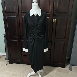 VENUS Black and White Ruched Sheath Dress